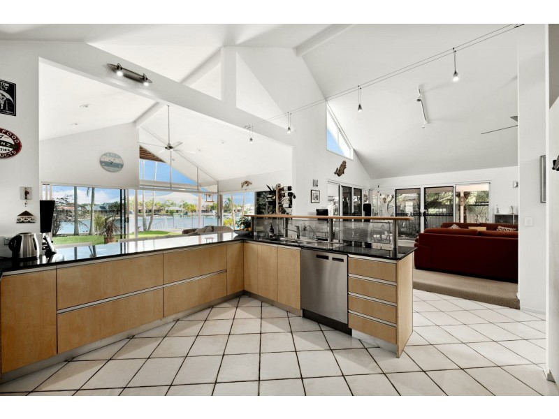 45 Carrothool Place, Mooloolaba QLD 4557