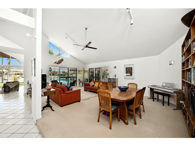 45 Carrothool Place, Mooloolaba QLD 4557