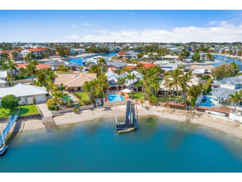 45 Carrothool Place, Mooloolaba QLD 4557