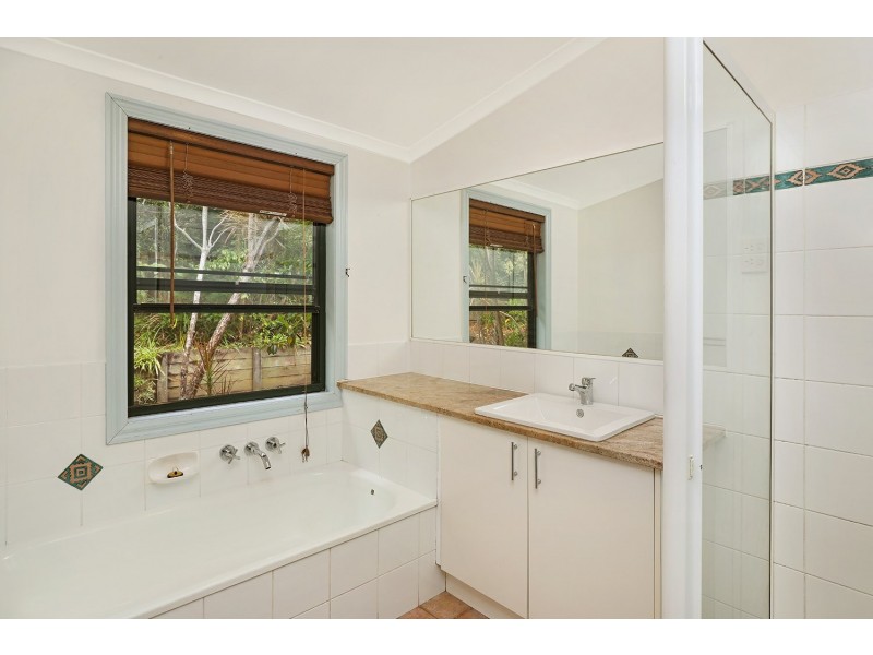 18 Guilfoyle Court, Mooloolah Valley QLD 4553