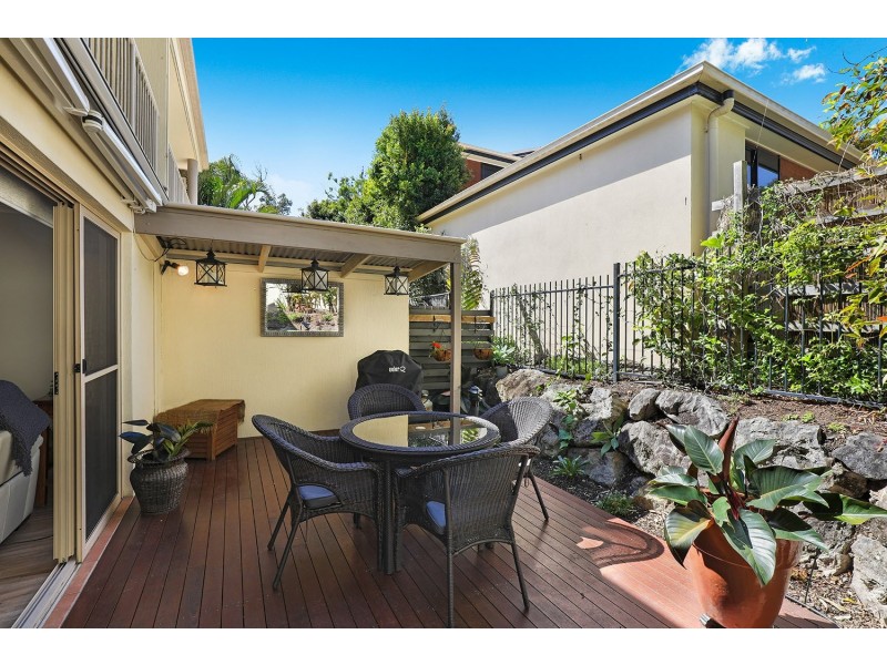 Unit 4/5 Tranquil Place, Alexandra Headland QLD 4572