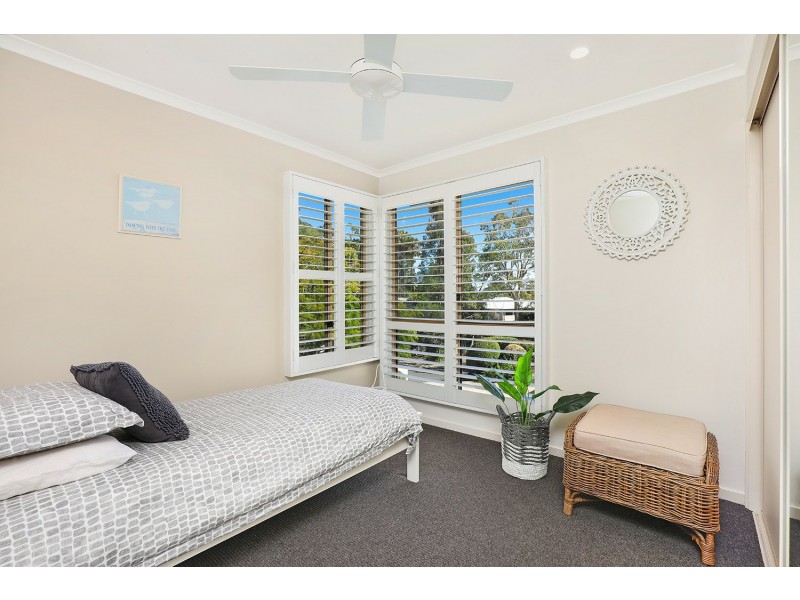 Unit 4/5 Tranquil Place, Alexandra Headland QLD 4572