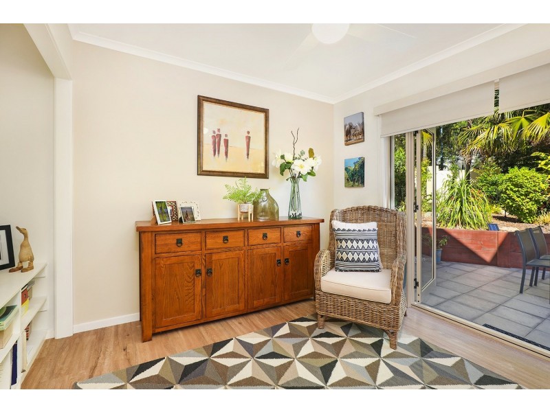 Unit 4/5 Tranquil Place, Alexandra Headland QLD 4572