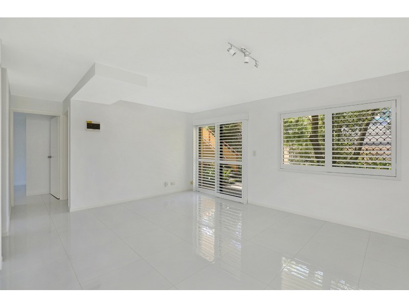 1/19 Woomba Place, Mooloolaba QLD 4557