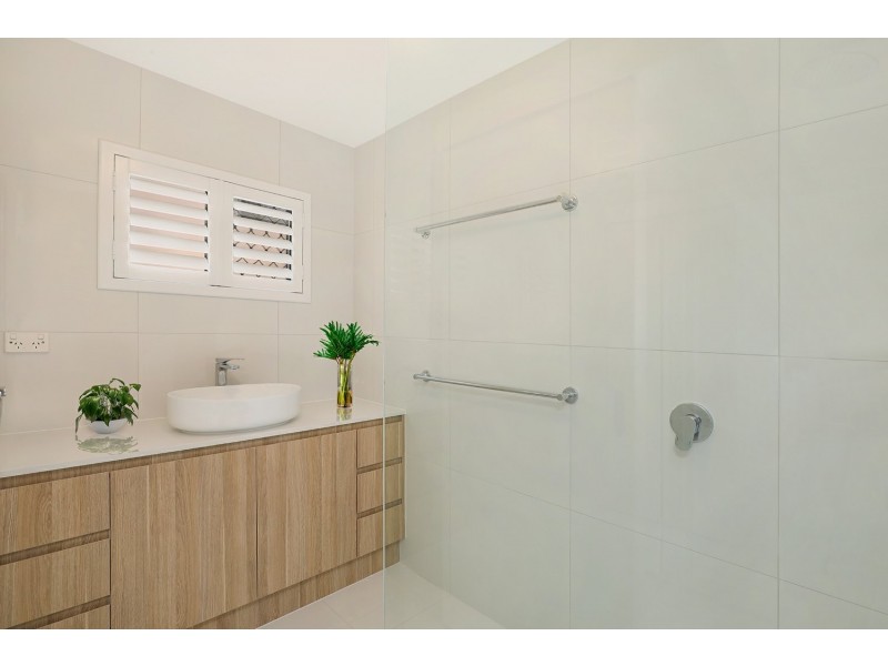 1/19 Woomba Place, Mooloolaba QLD 4557