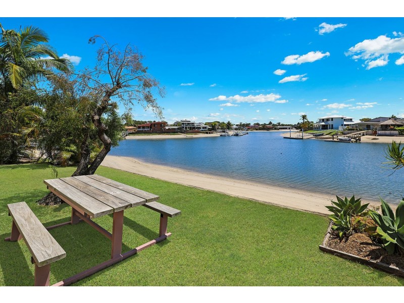 1/19 Woomba Place, Mooloolaba QLD 4557