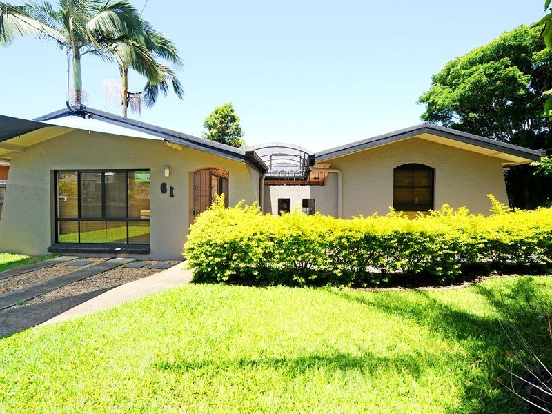 61 Broadwater Avenue, Maroochydore QLD 4558