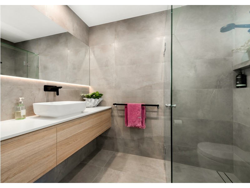 2/116 Alexandra Parade, Alexandra Headland QLD 4572