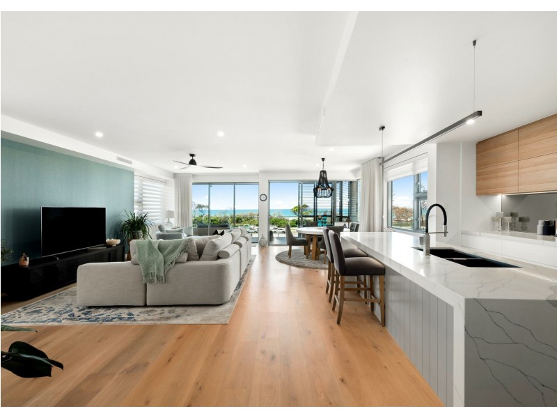 2/116 Alexandra Parade, Alexandra Headland QLD 4572