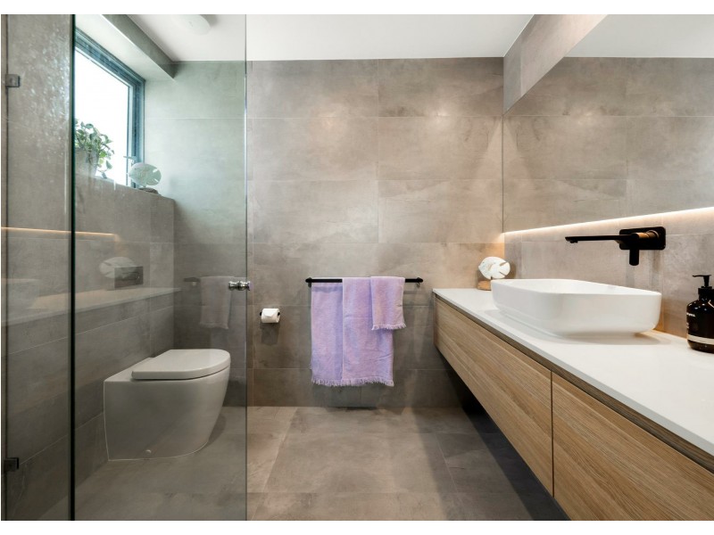 2/116 Alexandra Parade, Alexandra Headland QLD 4572