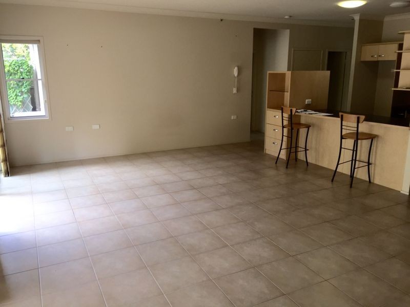 125/2 Grand Parade, Parrearra QLD 4575
