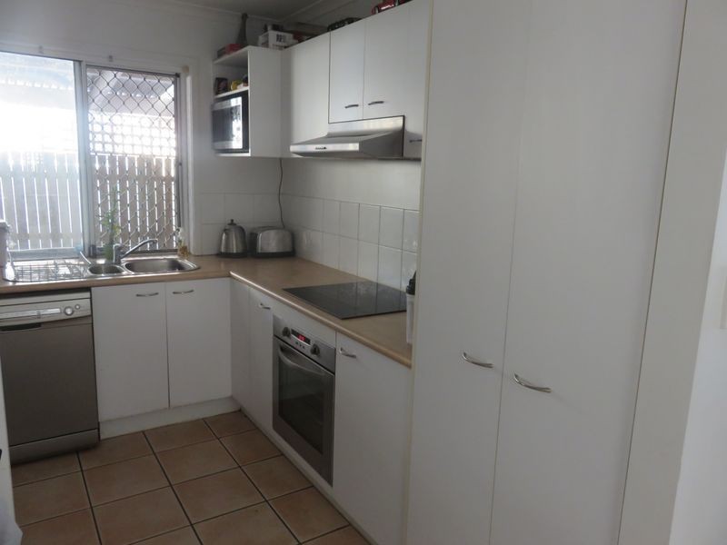 11 Honeymyrtle Court, Mountain Creek QLD 4557
