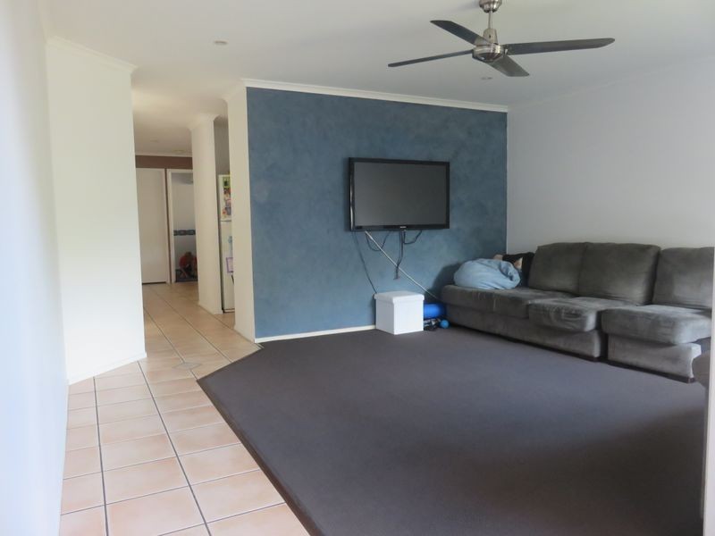 11 Honeymyrtle Court, Mountain Creek QLD 4557