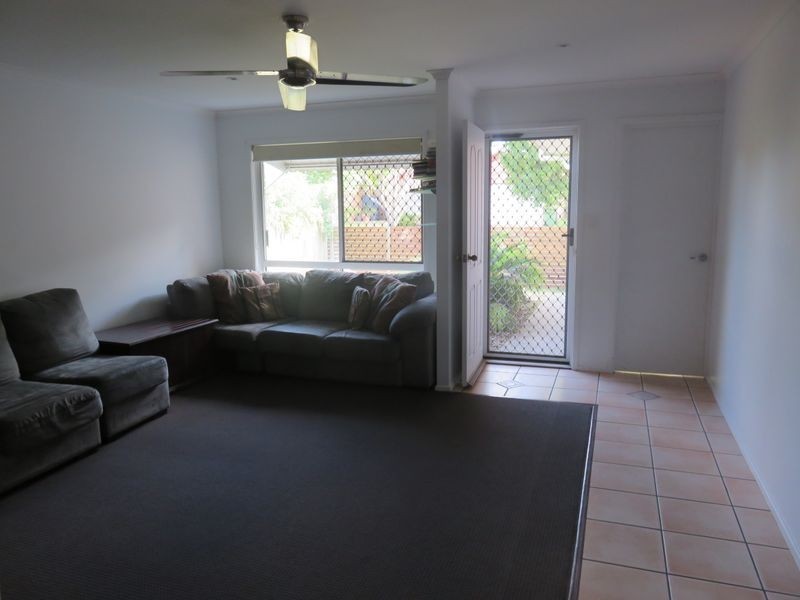 11 Honeymyrtle Court, Mountain Creek QLD 4557