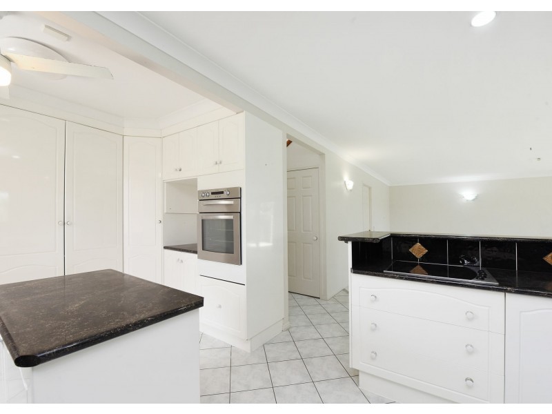 19 Paraka Court, Mountain Creek QLD 4557