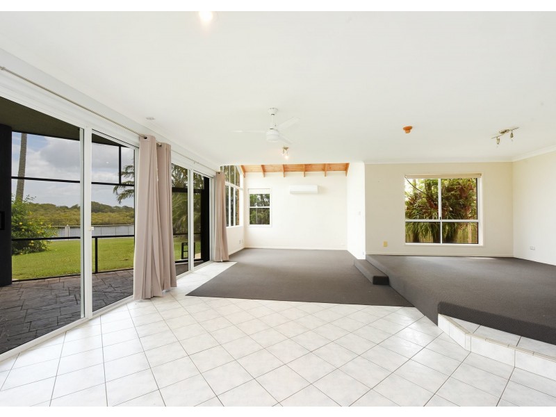 19 Paraka Court, Mountain Creek QLD 4557