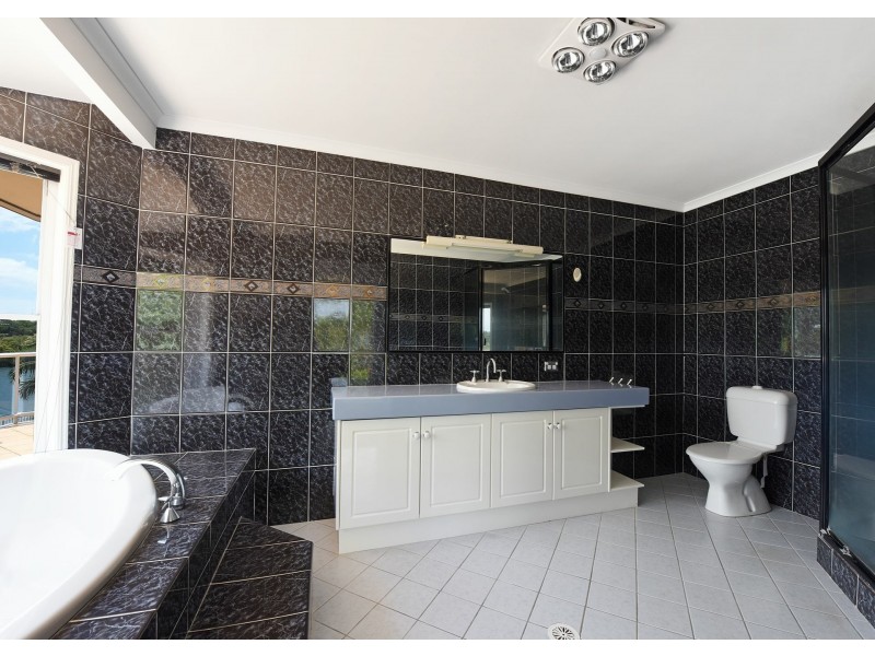 19 Paraka Court, Mountain Creek QLD 4557