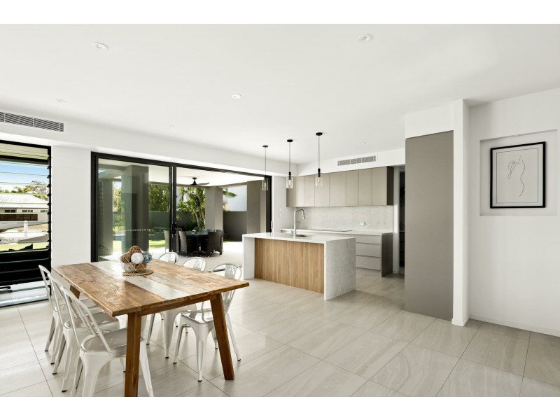 17 Bangalow Street, Minyama QLD 4575