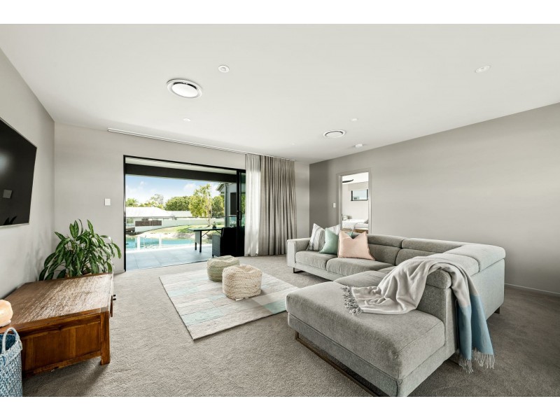 17 Bangalow Street, Minyama QLD 4575