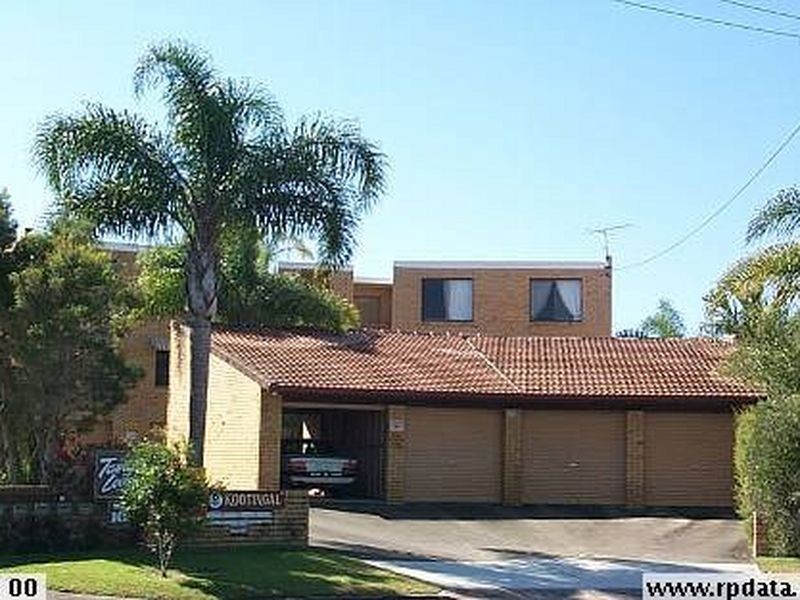 3/8 Tarwarri Cres, Mooloolaba QLD 4557