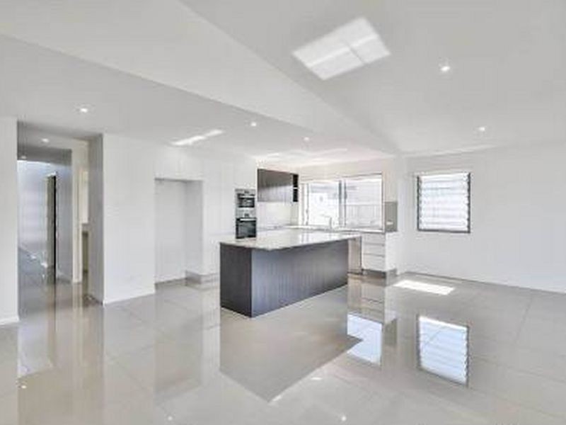 1/5 Buoy Court, Birtinya QLD 4575