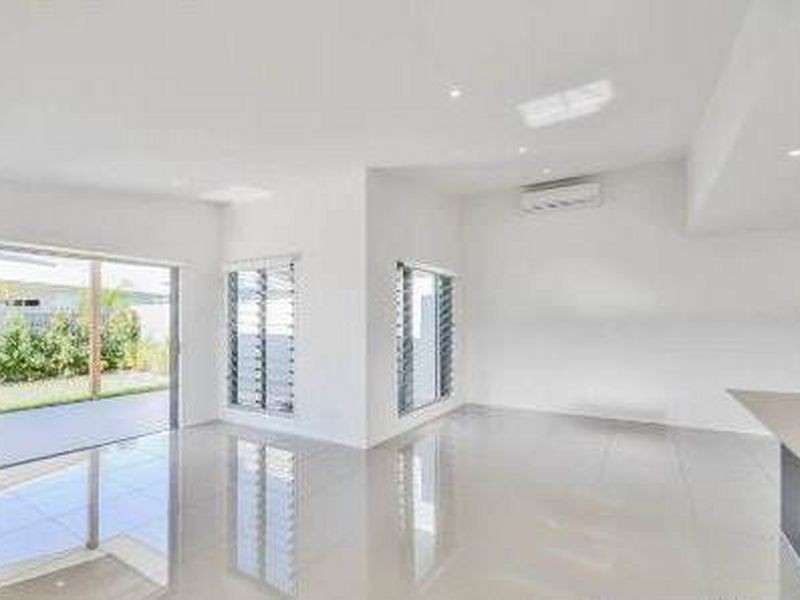 1/5 Buoy Court, Birtinya QLD 4575