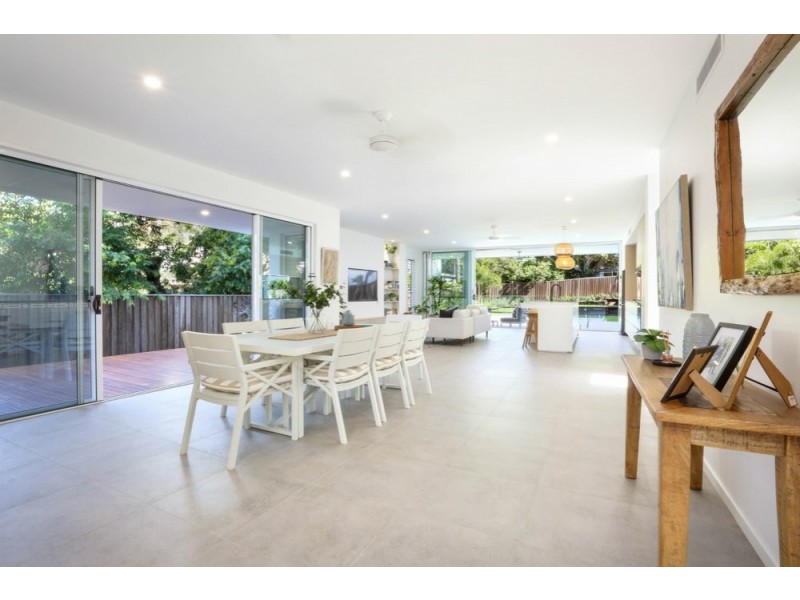 Residence Two/7 Camfield Street, Alexandra Headland QLD 4572