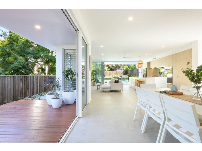 Residence Two/7 Camfield Street, Alexandra Headland QLD 4572