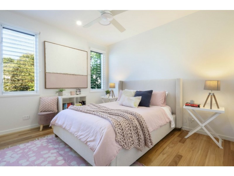 Residence Two/7 Camfield Street, Alexandra Headland QLD 4572