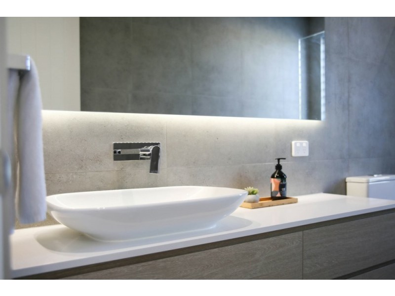Residence Two/7 Camfield Street, Alexandra Headland QLD 4572