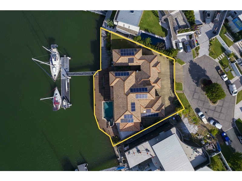 10 Mooloolah Island, Minyama QLD 4575