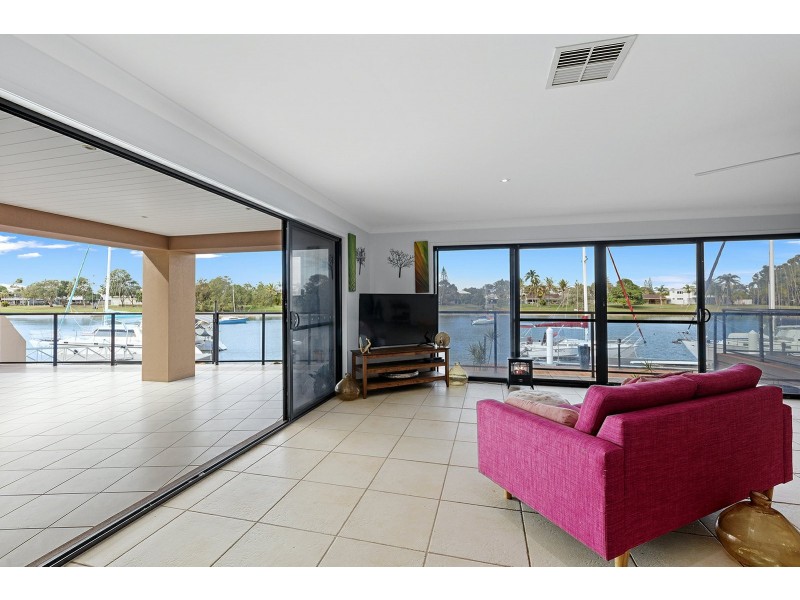10 Mooloolah Island, Minyama QLD 4575