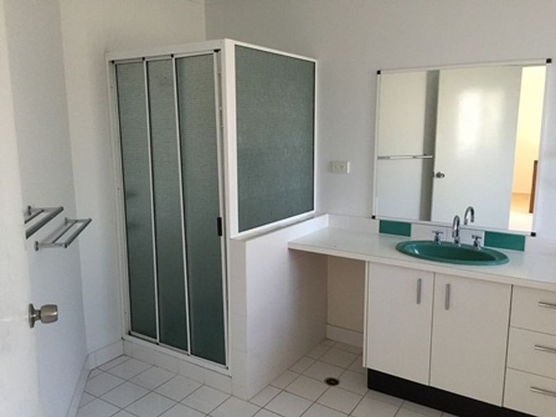 6 Paraka Court, Mountain Creek QLD 4557