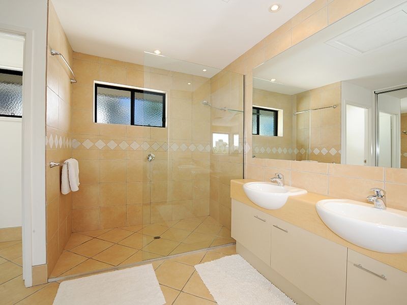 11 Atlantis Parade, Alexandra Headland QLD 4572