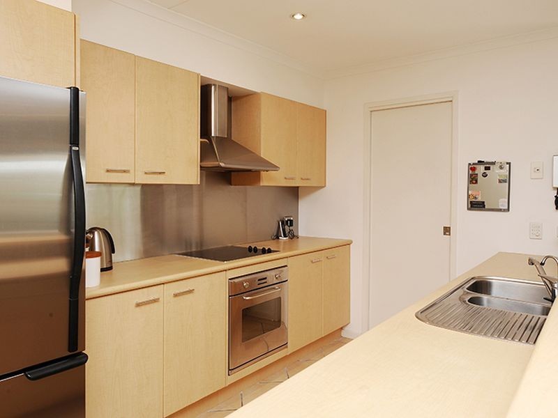 11 Atlantis Parade, Alexandra Headland QLD 4572