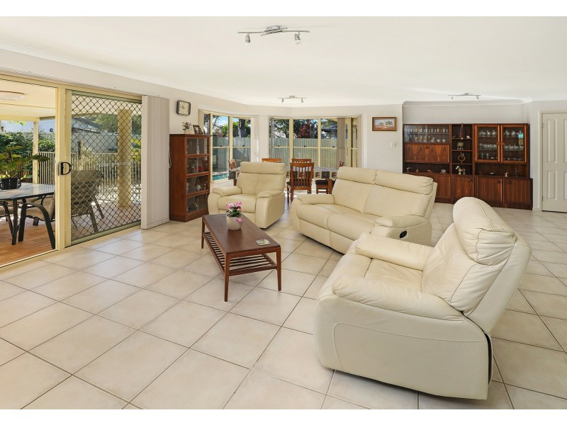 19 Currong Street, Minyama QLD 4575