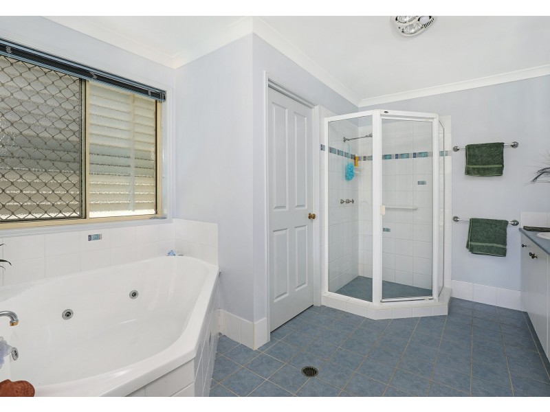 19 Currong Street, Minyama QLD 4575