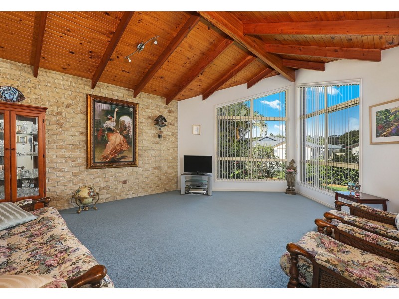 19 Currong Street, Minyama QLD 4575