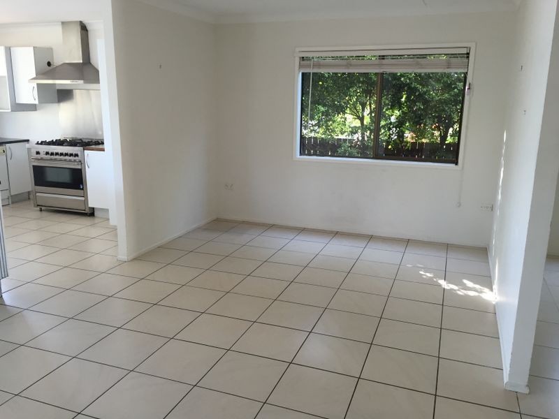 73 Cootamundra Drive, Mountain Creek QLD 4557