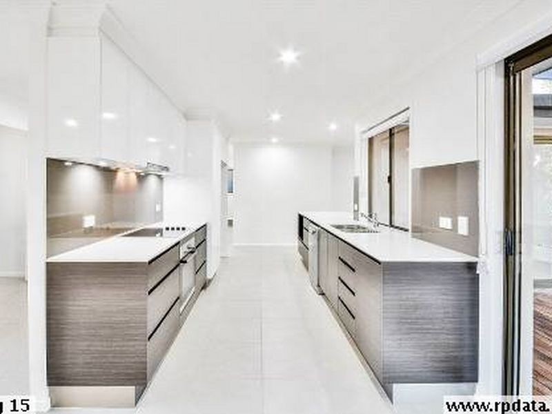 5 Candlewood Close, Mooloolaba QLD 4557