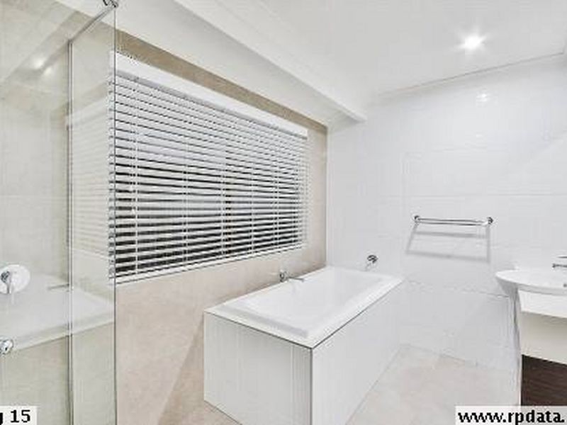 5 Candlewood Close, Mooloolaba QLD 4557