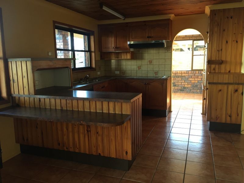 2 Imara Court, Mountain Creek QLD 4557