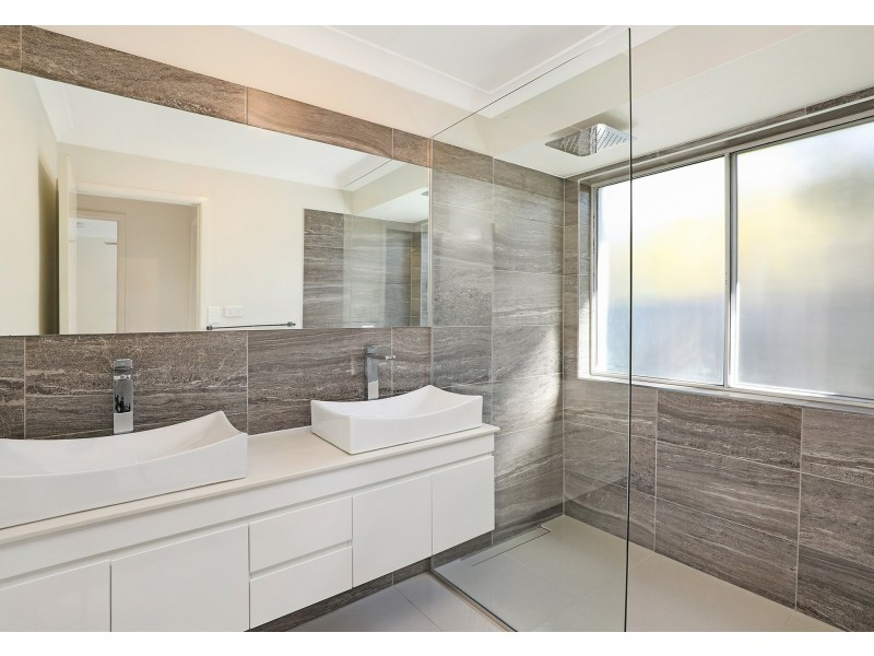 17 Currong Street, Minyama QLD 4575