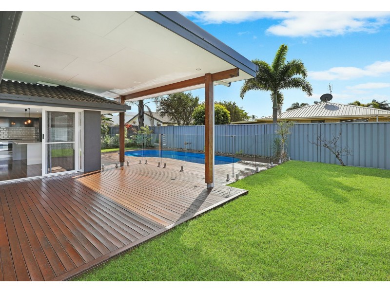 17 Currong Street, Minyama QLD 4575