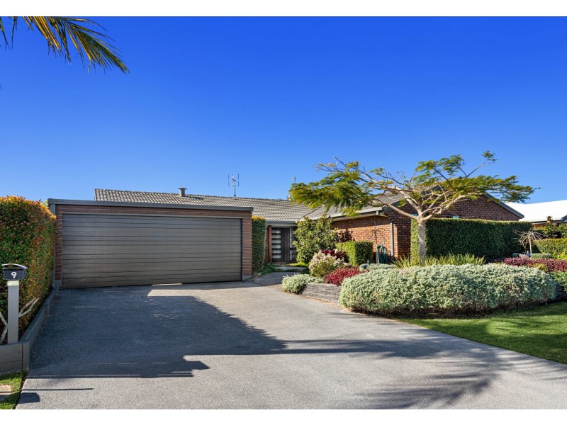 9 Currong Street, Minyama QLD 4575