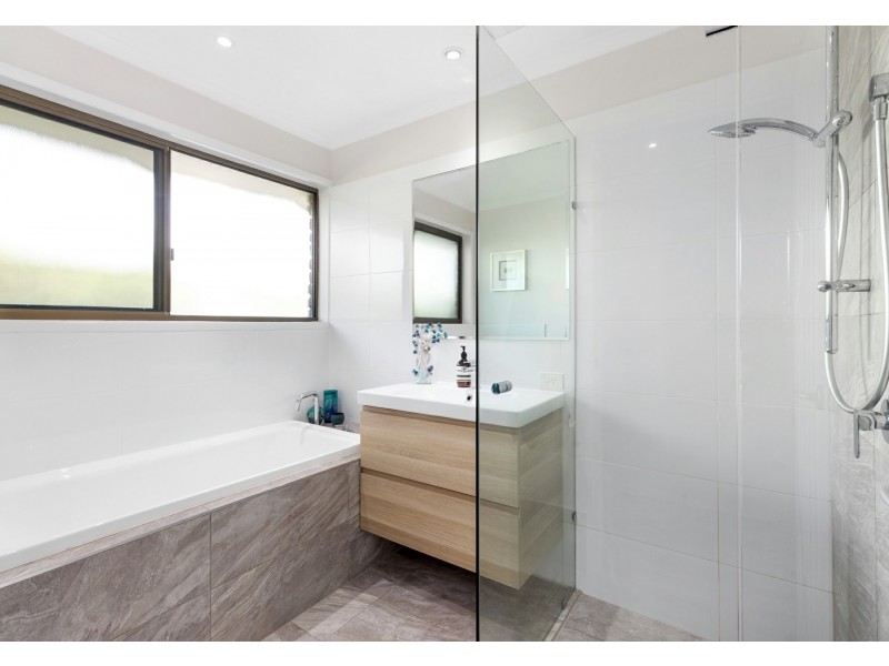 9 Currong Street, Minyama QLD 4575