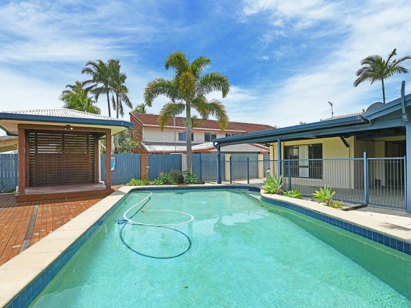 13 Paraka Court, Mountain Creek QLD 4557