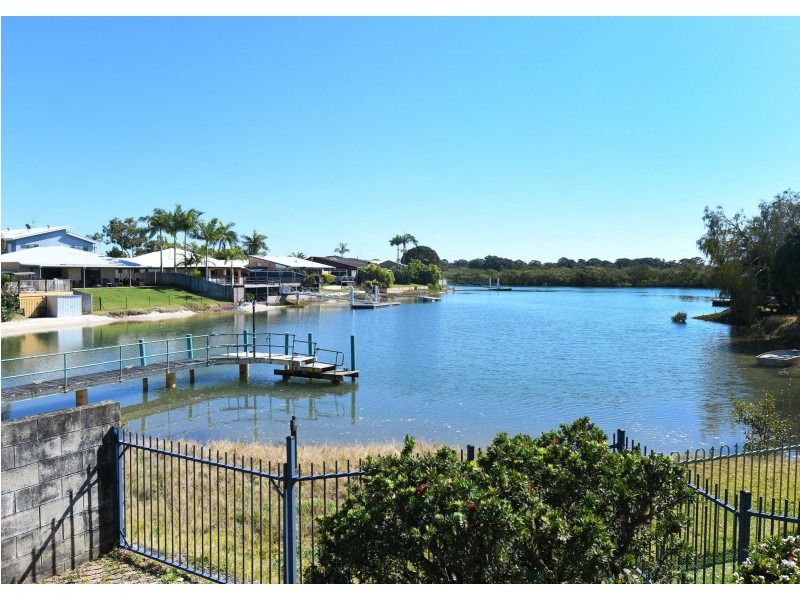 77 Cootamundra Drive, Mountain Creek QLD 4557