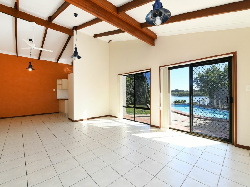 77 Cootamundra Drive, Mountain Creek QLD 4557