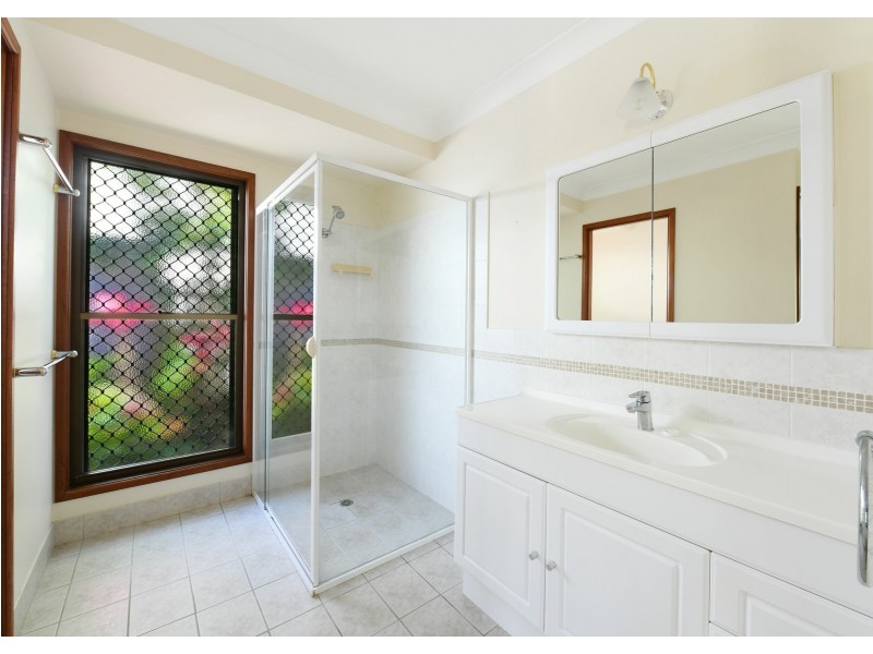 77 Cootamundra Drive, Mountain Creek QLD 4557